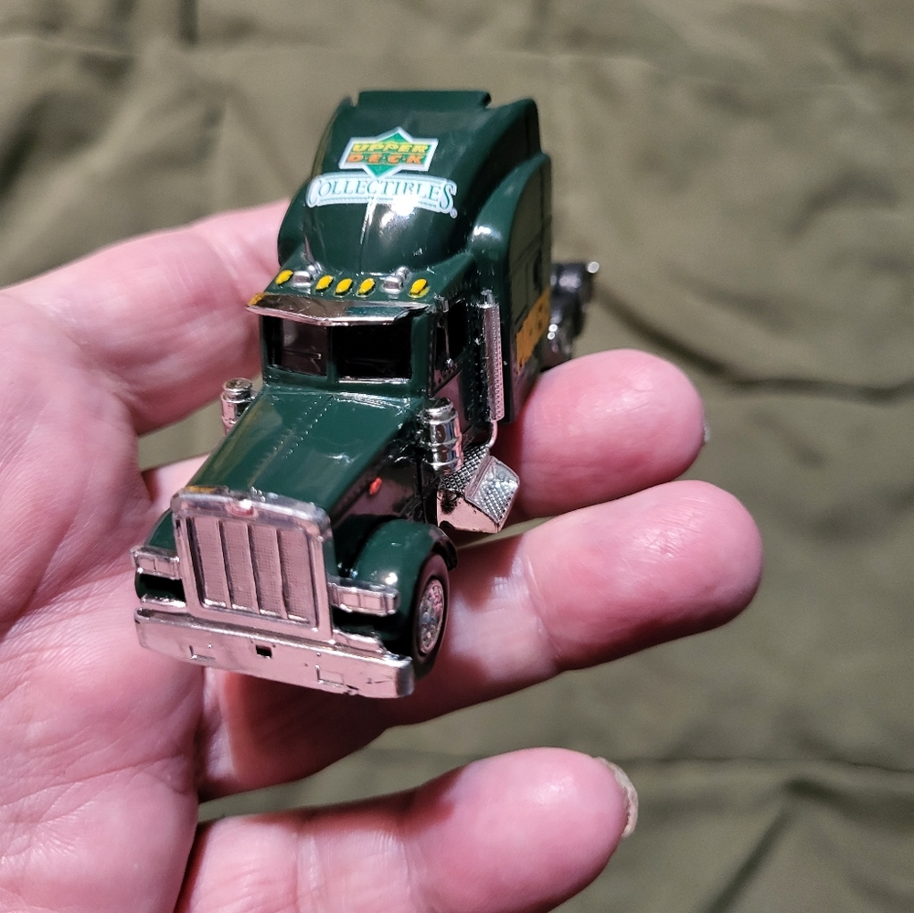 Toy truck